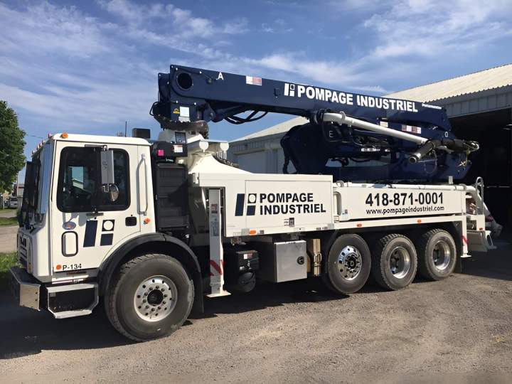 Pompe à mât 31M Québec