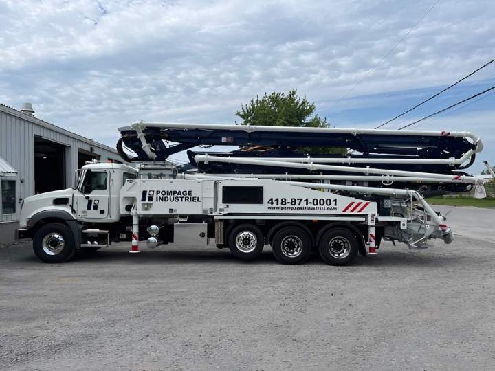 Pompe à mât 39M Québec