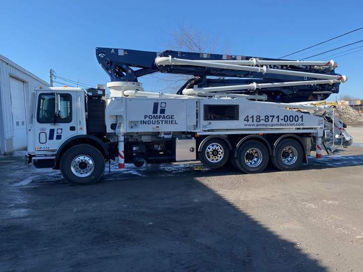 Pompe à mât 38M Québec