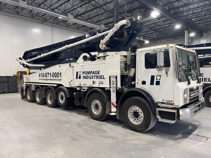 Pompe à mât 51M Québec