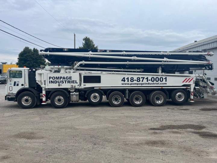 Camion de pompage de béton Québec