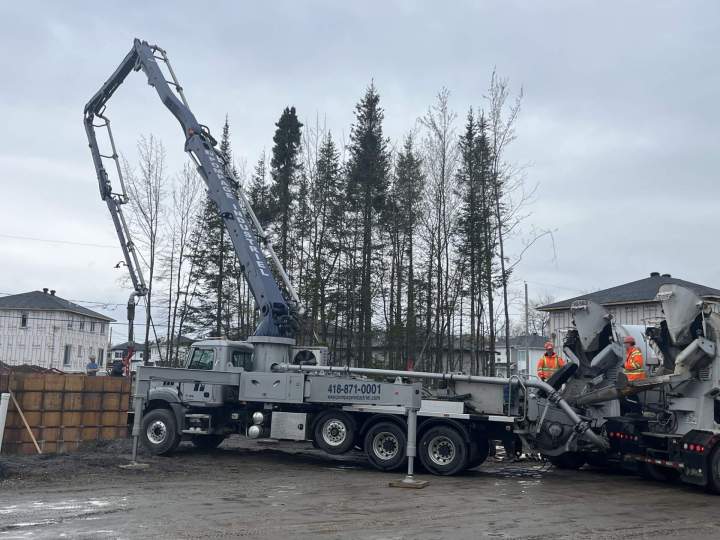 Pompage de béton industriel à Québec