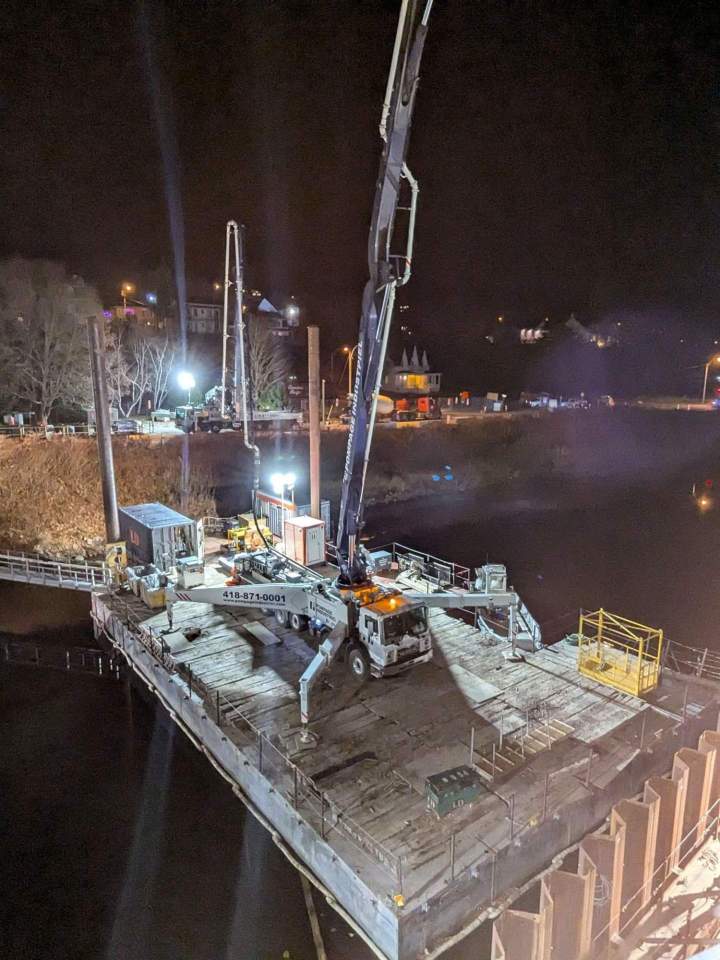 Travaux de pompage de béton industriel à Québec