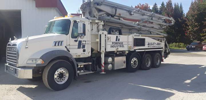 Pompe à mât 36M Québec